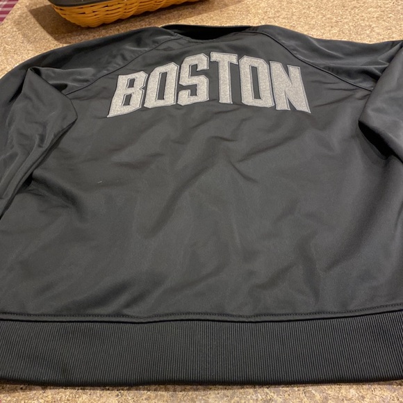 UNK Boston Celtics NBA Gray and Black Medium Zip Up Jacket - Picture 12 of 17